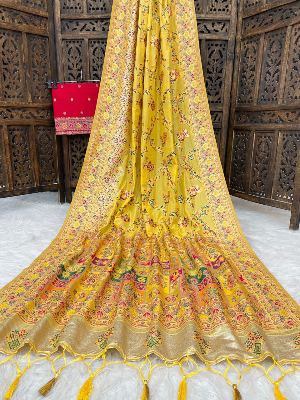 Traditional multicolor Patola-inspired pallu and border -YELLOW