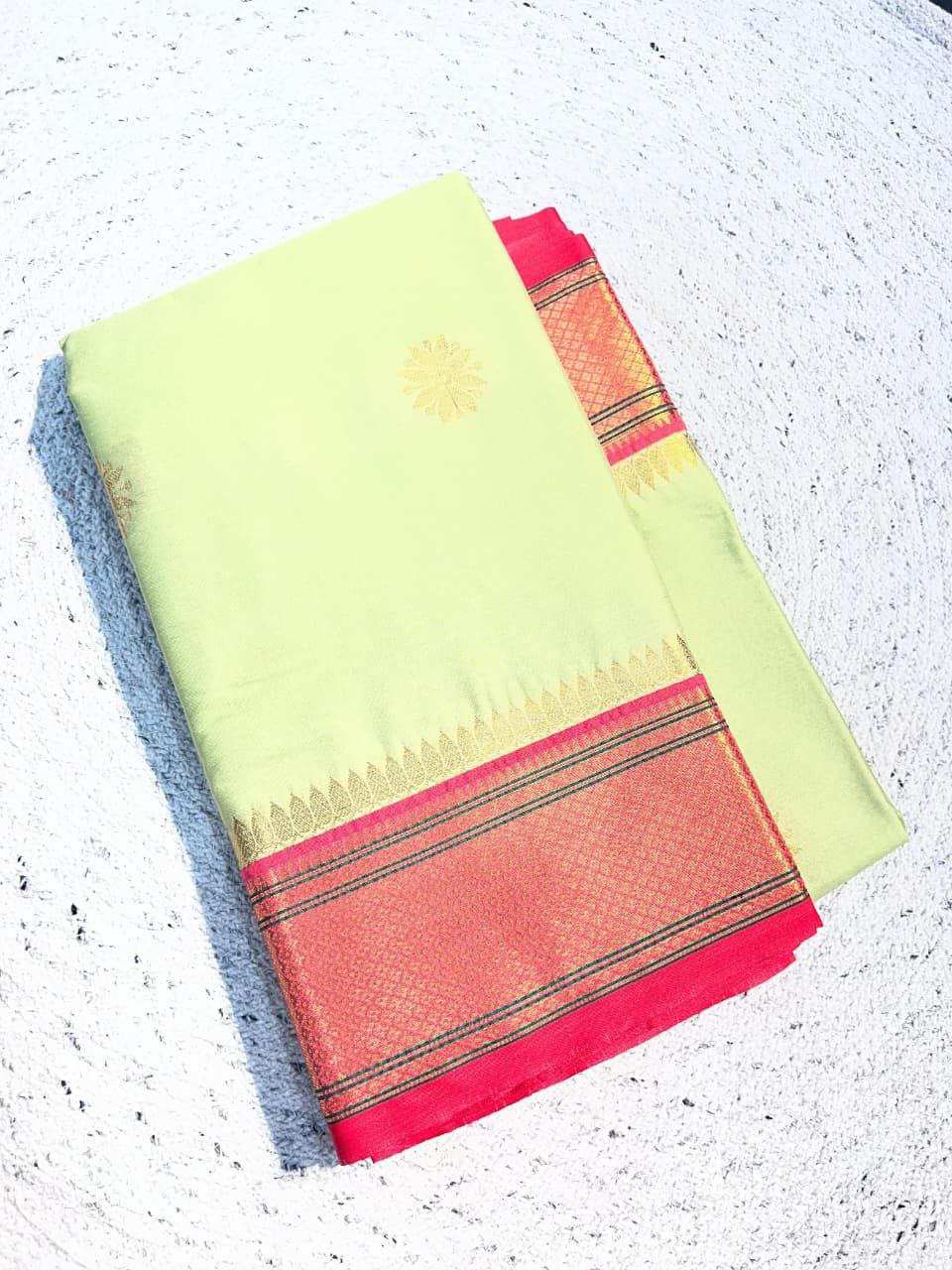 Elegant Aura Silk Saree with Rich Zari Weaving Border & Unstitched Blouse –  PARROT AND  RED