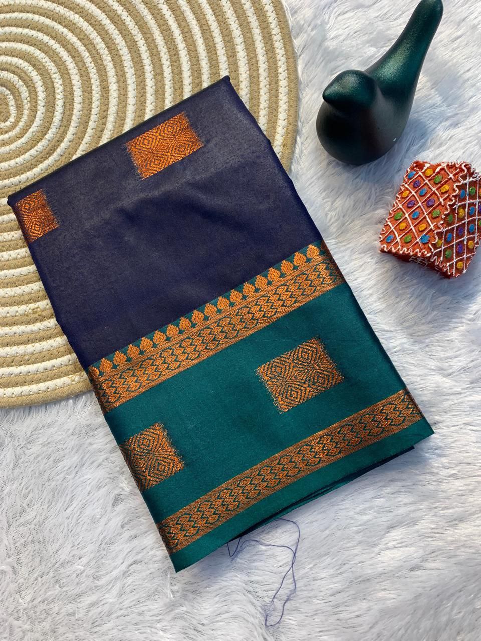 Contrast Border Traditional Silk Saree - NAVY BLUE