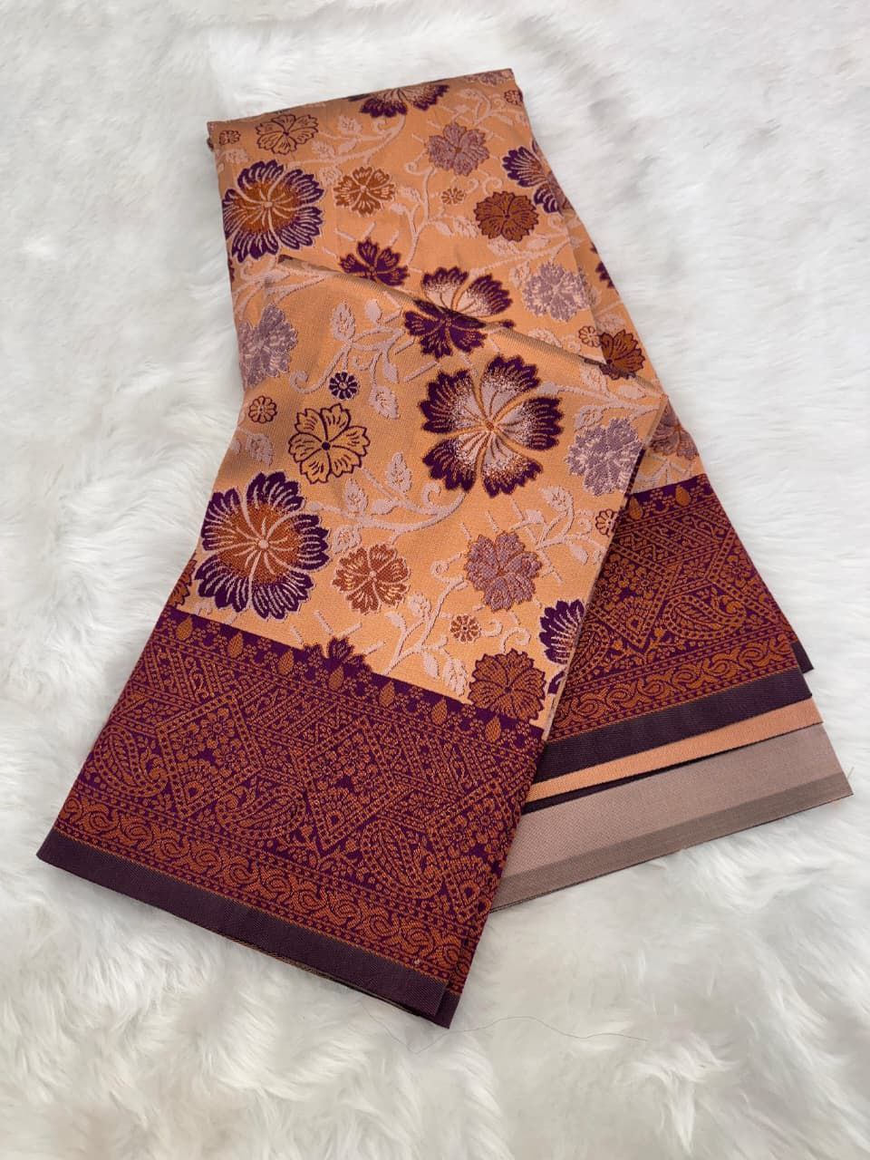 Elegant Floral Woven Saree with Intricate Heritage Border - PEACH