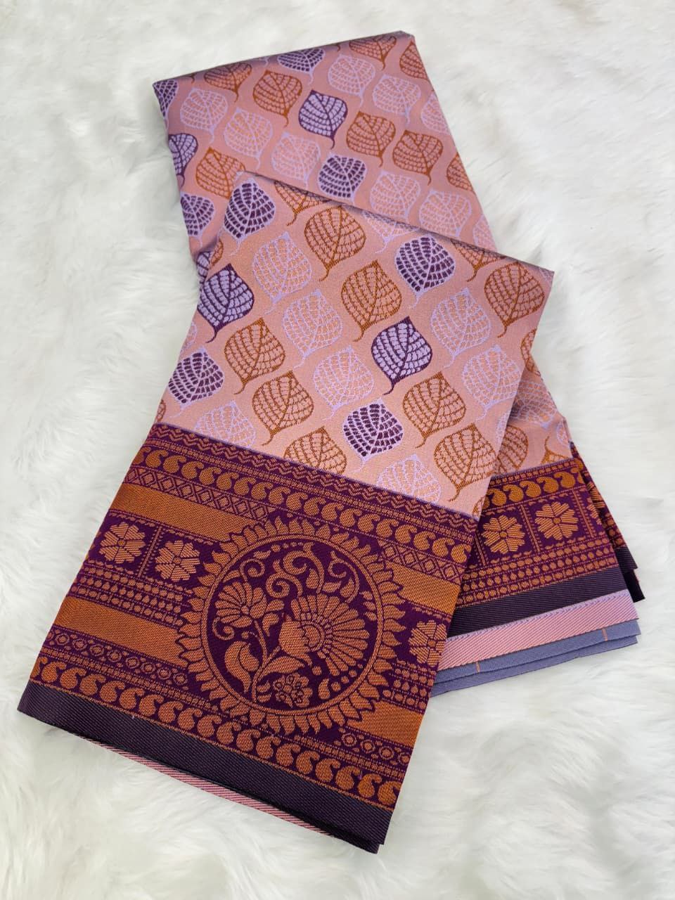Elegant Floral Woven Saree with Intricate Heritage Border - PINK