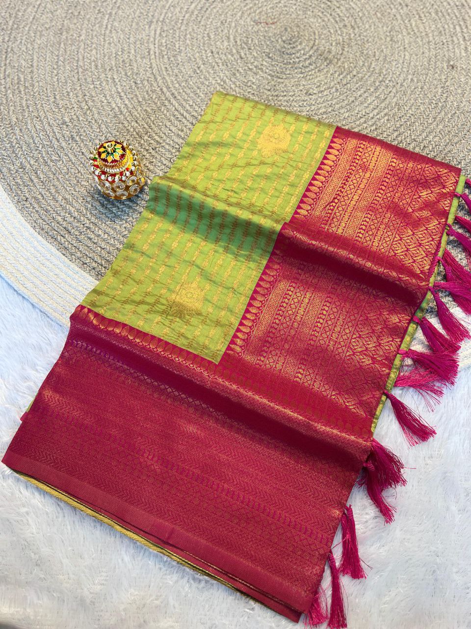 Radiant Perrot & Rani Pink Kanchipuram Pattu Silk Saree with Rich Zari Border