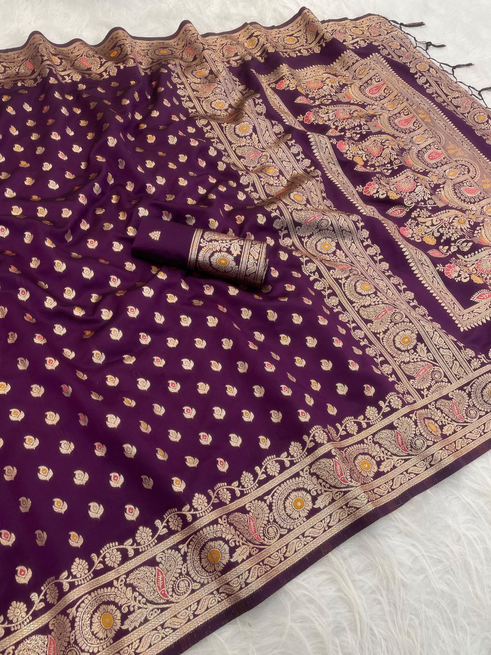 Regal Heritage Woven Saree with Intricate Floral Border and Grand Traditional Pallu -WINE