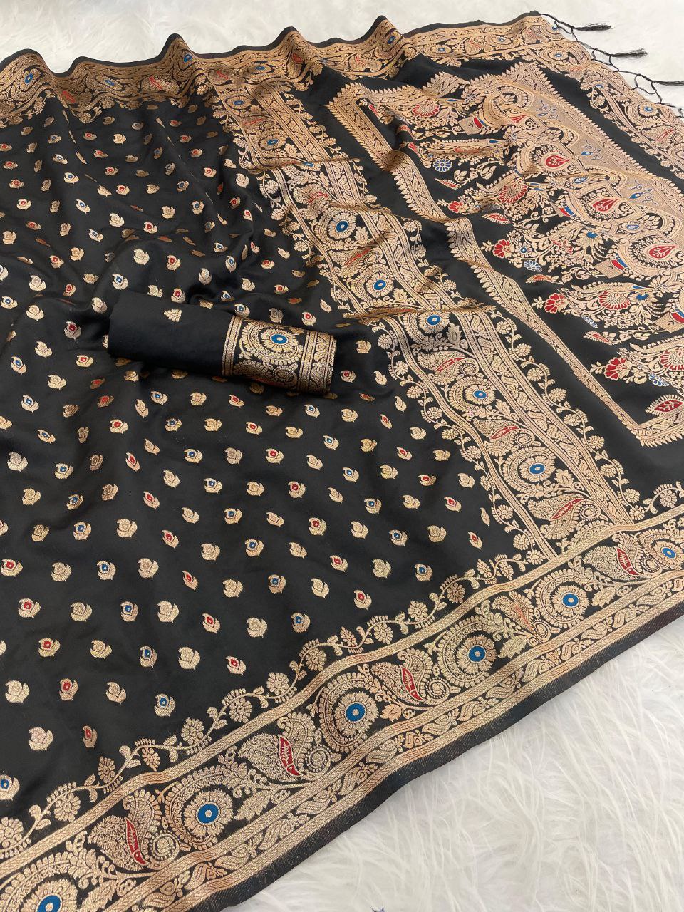 Regal Heritage Woven Saree with Intricate Floral Border and Grand Traditional Pallu -BLACK