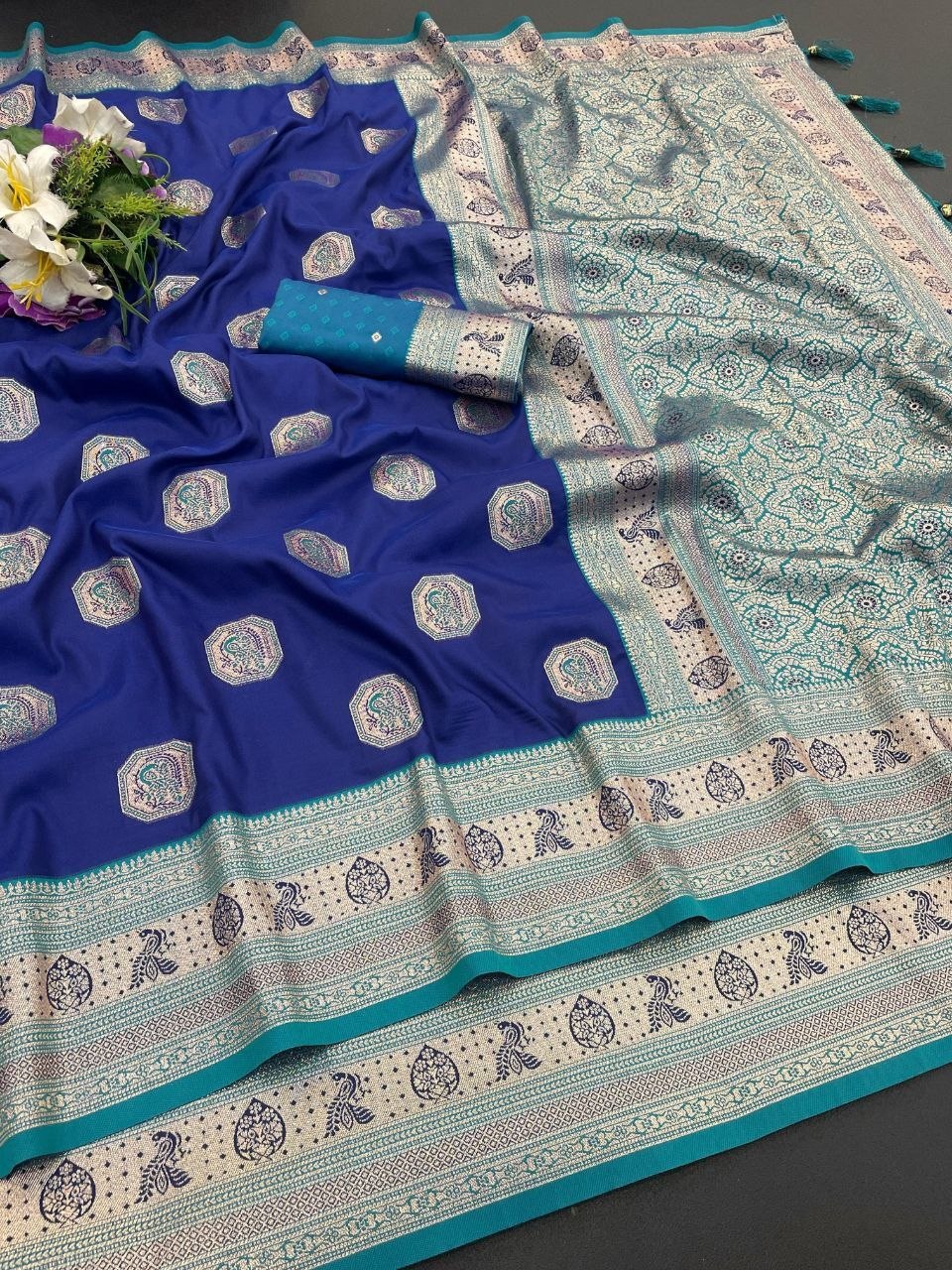 Royal Jacquard Elegance Saree with Designer Pallu -DARK BLUE