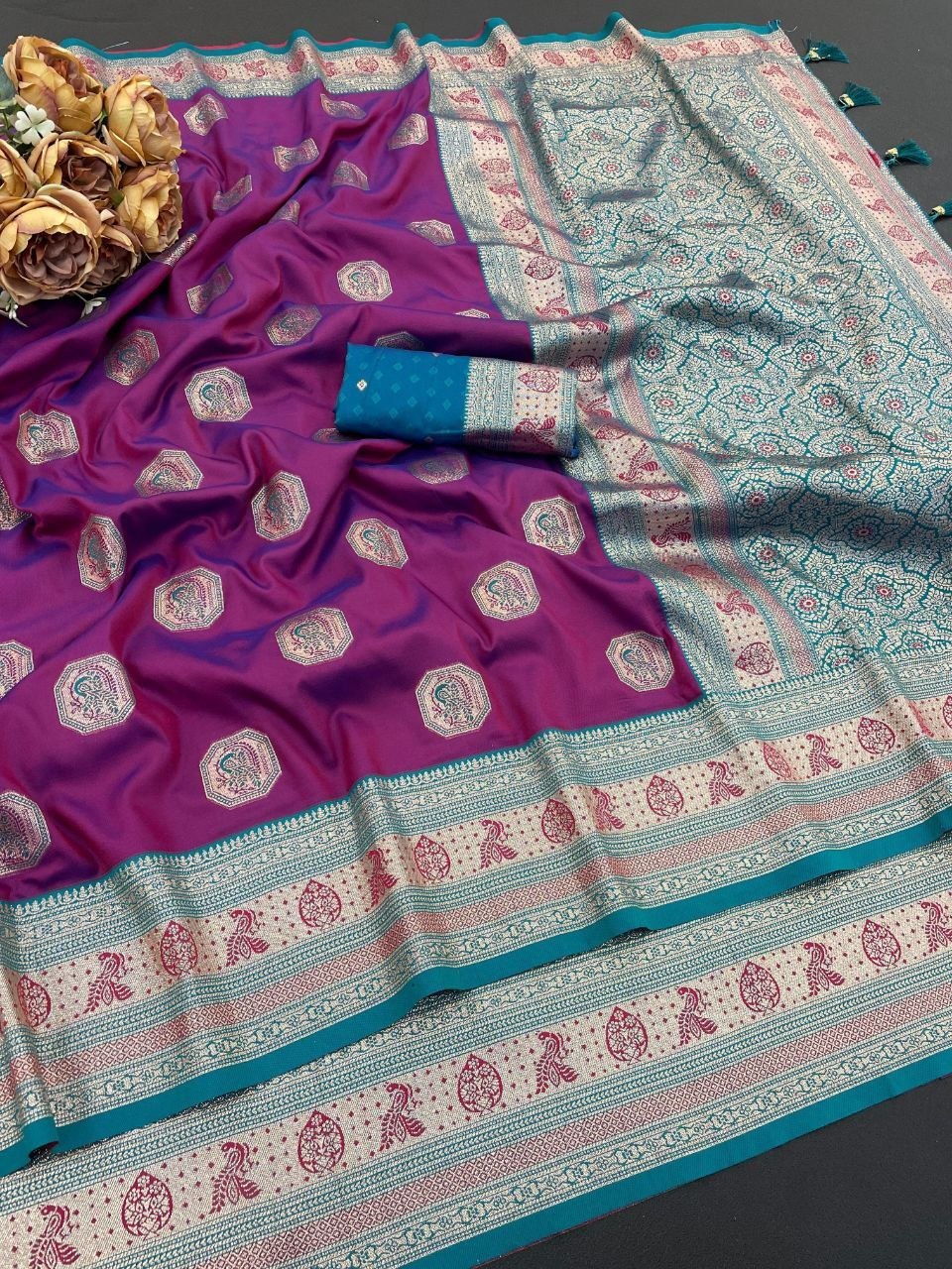Royal Jacquard Elegance Saree with Designer Pallu - WINE