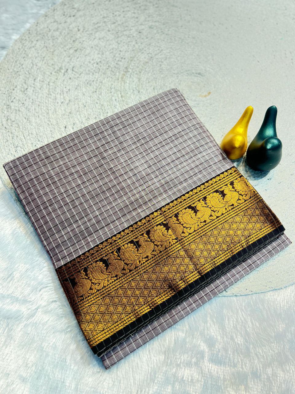 Graceful Checked Weave Saree with Traditional Woven Border - DARK GREY