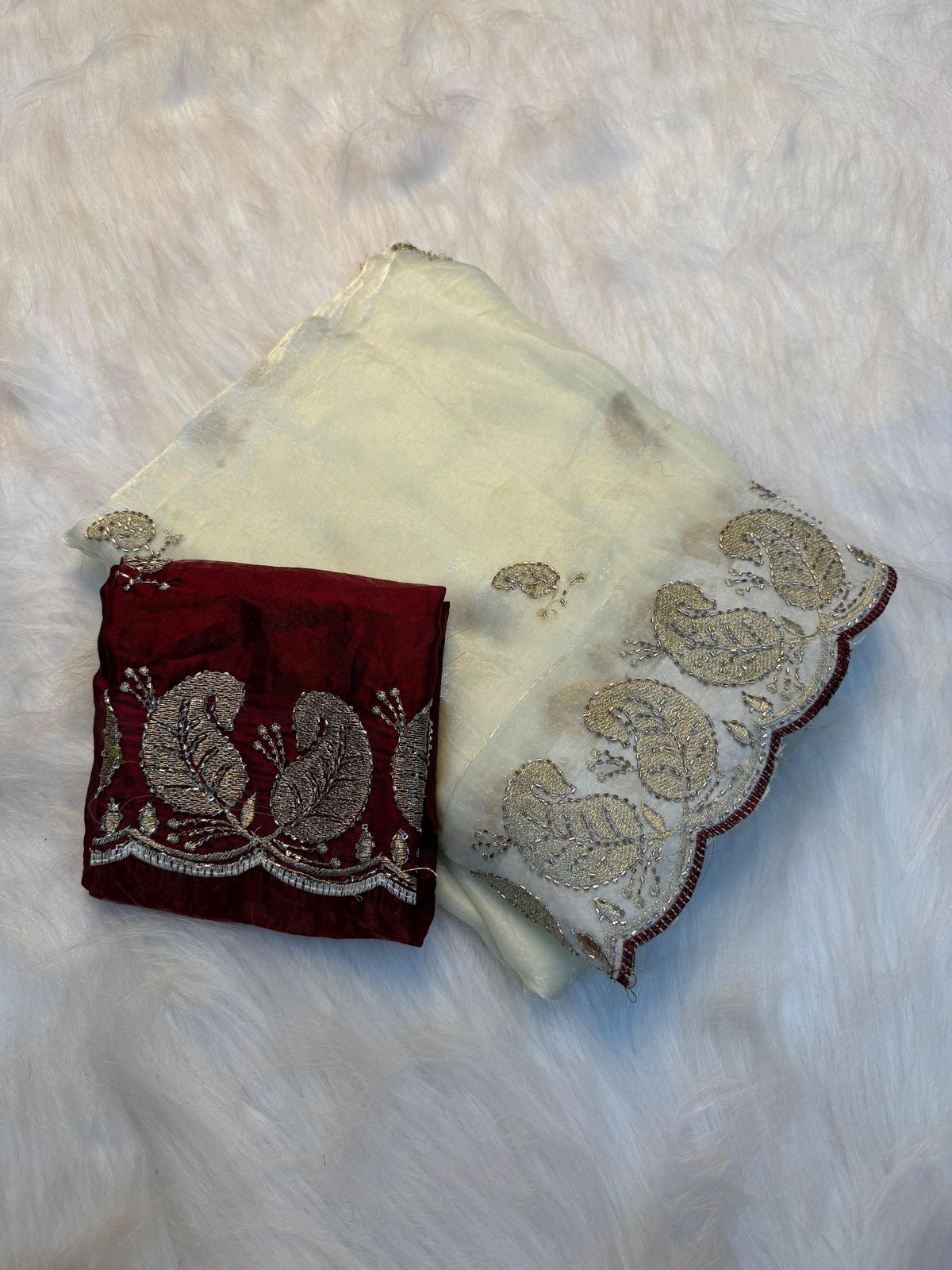 Majestic Paisley Space Silk Saree   -   OFF WHITE