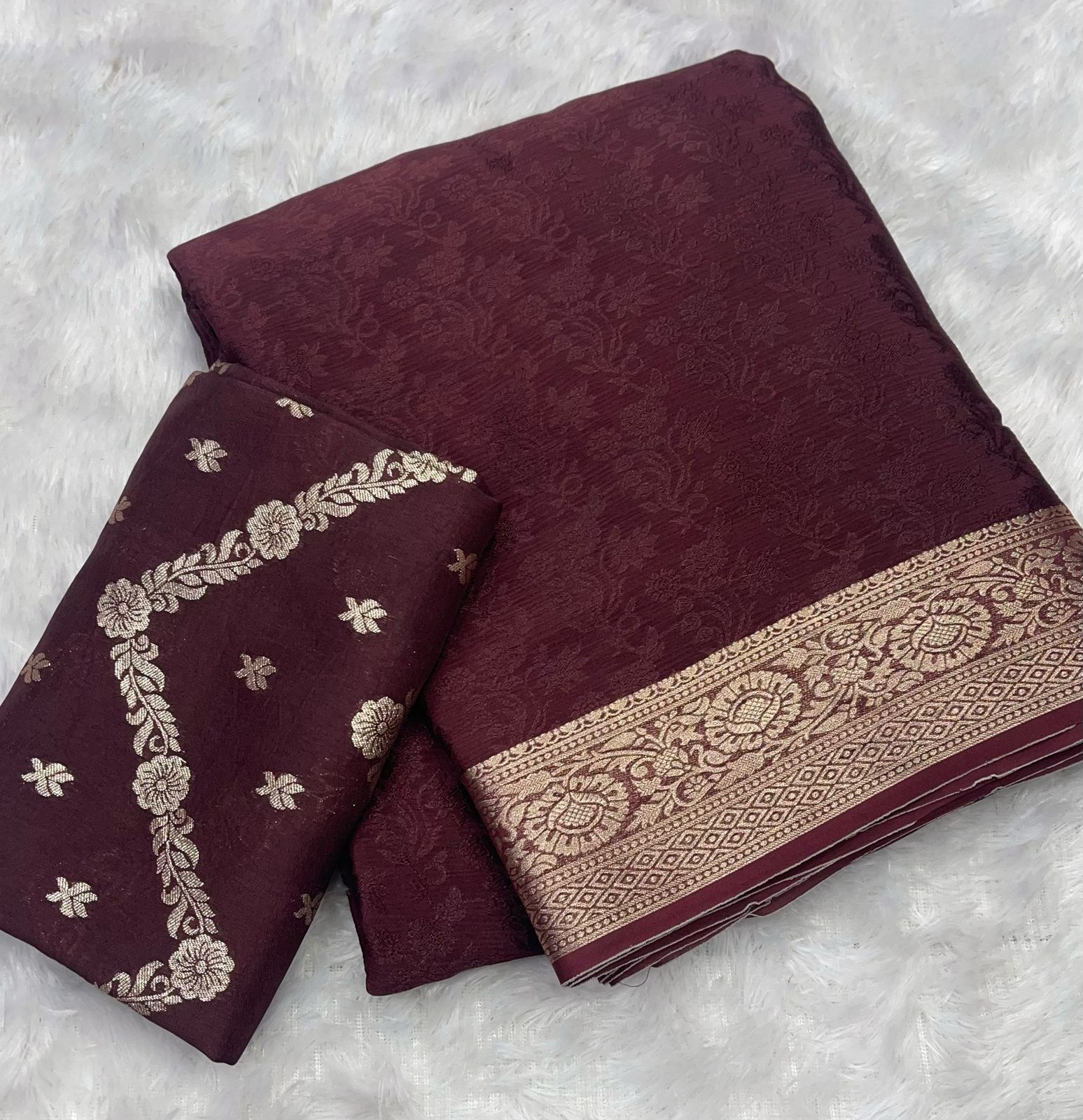 Premium Viscose Chinon Weaving Pattern Saree - BROWN