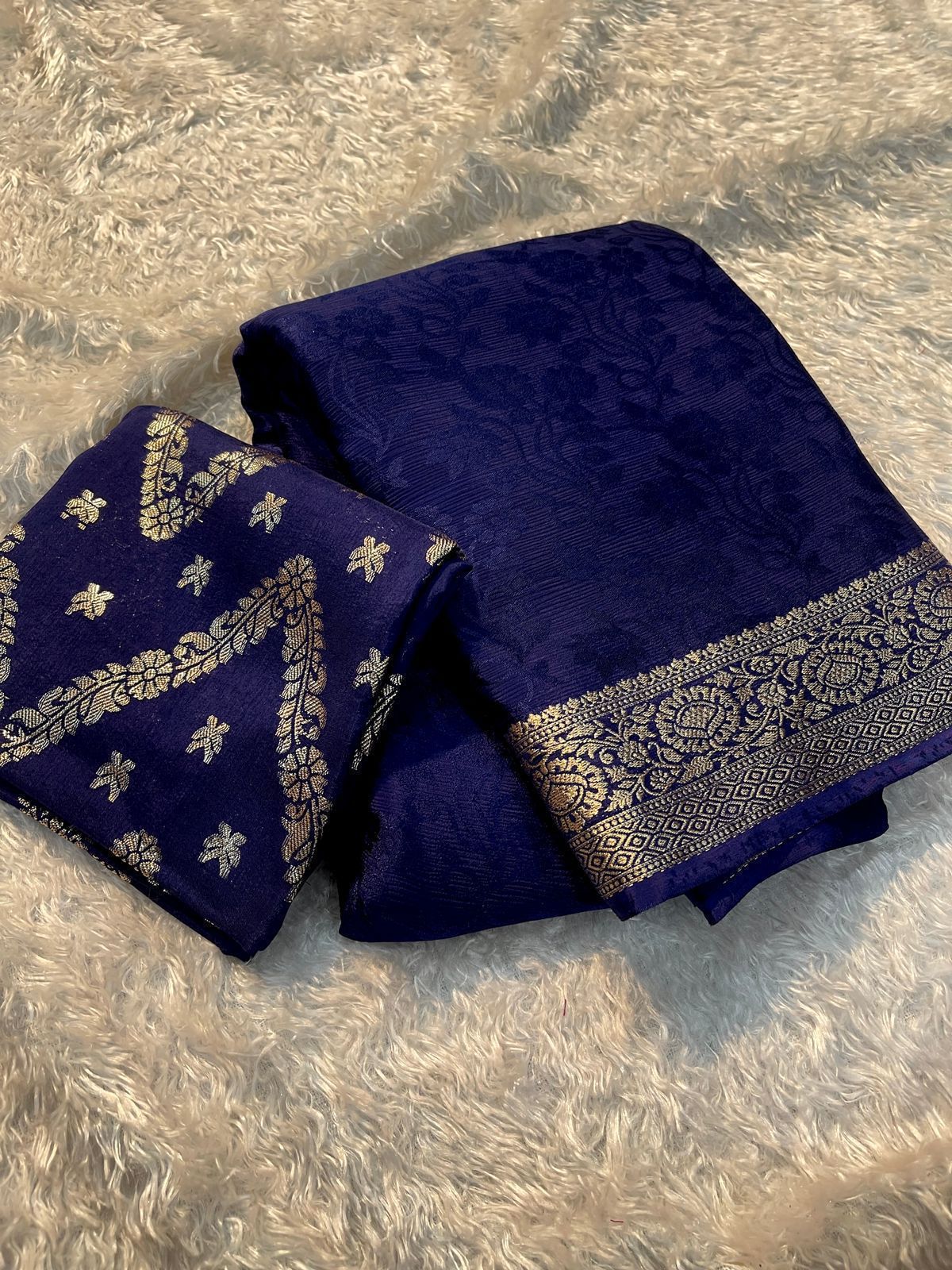 Premium Viscose Chinon Weaving Pattern Saree - BLUE