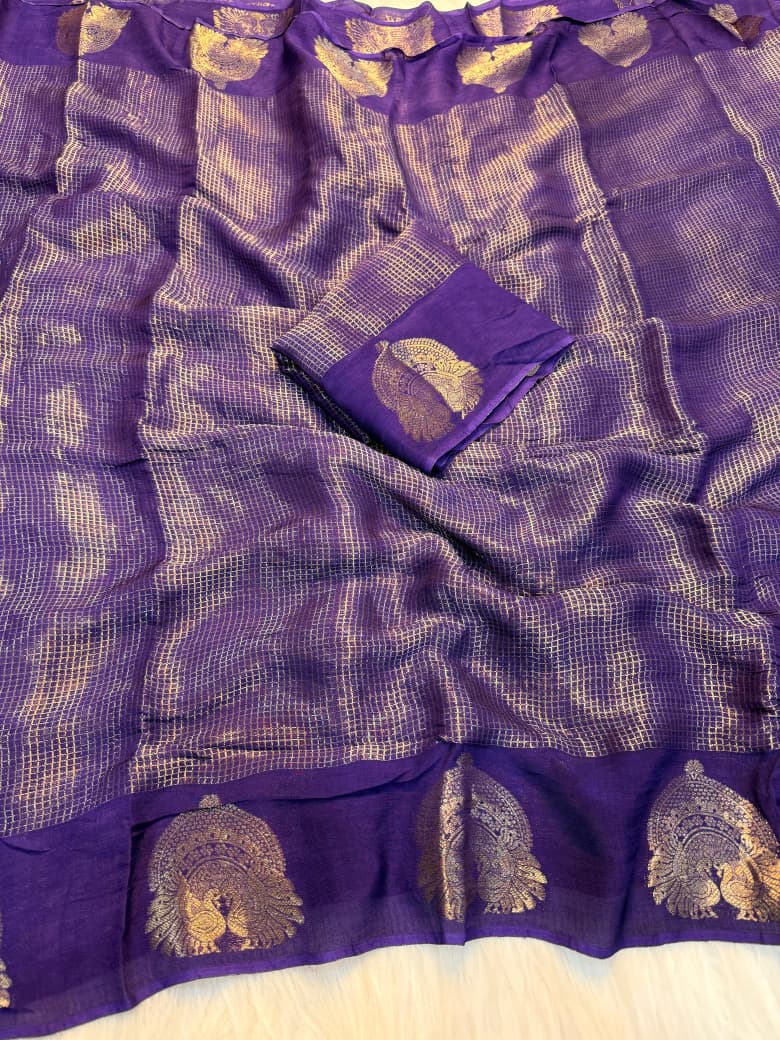 Elegant Viscose Georgette Saree with Rich Weaving & Traditional Motif Border - PURPLE
