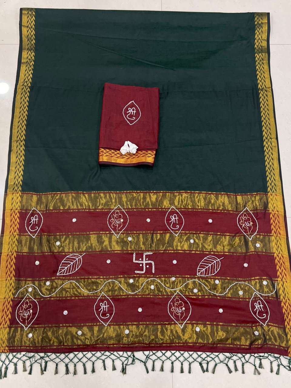 Traditional Handcrafted Saree with Intricate Pallu Detailing, Temple Motifs & Decorative Tassels - GREEN